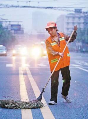 潮阳“扒包”脏手连清洁工单车也不放过，拷问底层良知之边界